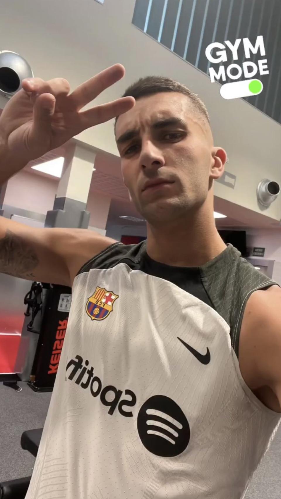 Ferran Torres entrena durante su día libre