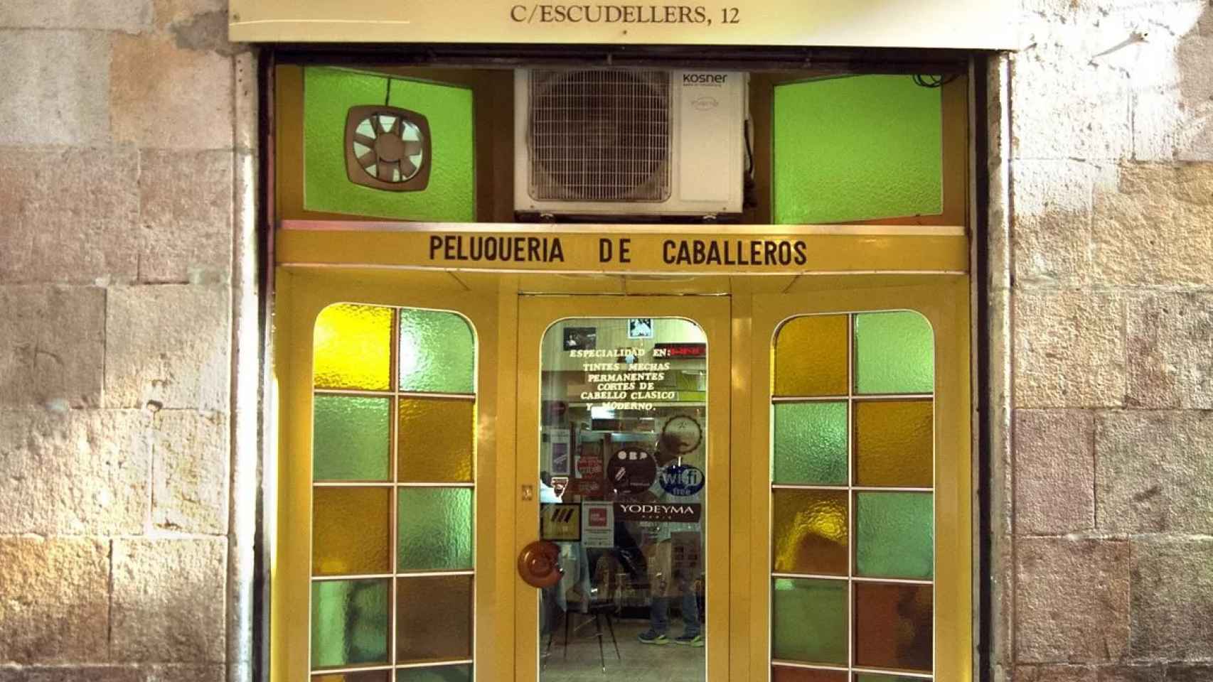 Esta es la barbería más antigua de Barcelona