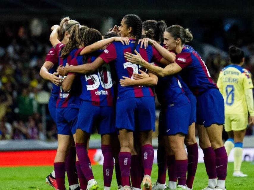 Las jugadoras del Barça celebran un gol en el Estadio Azteca