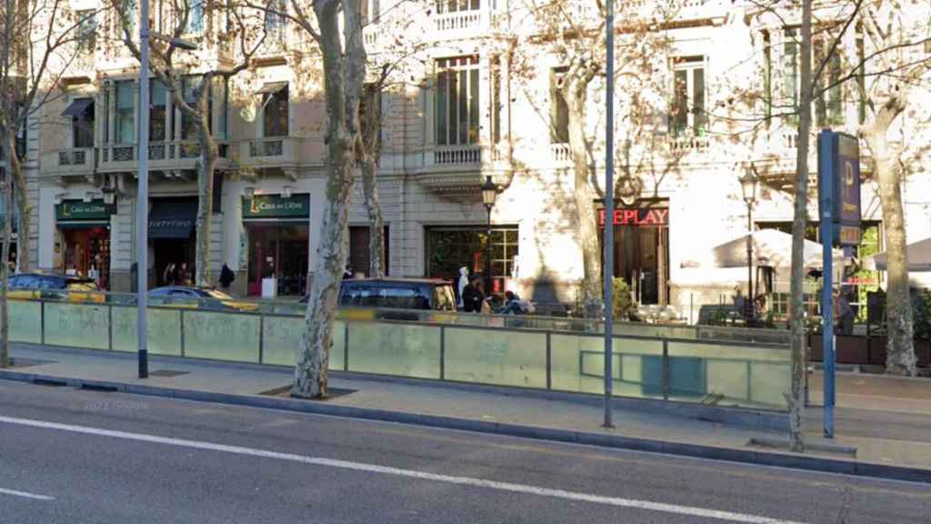 Arbres al passeig de Gràcia / MAPS