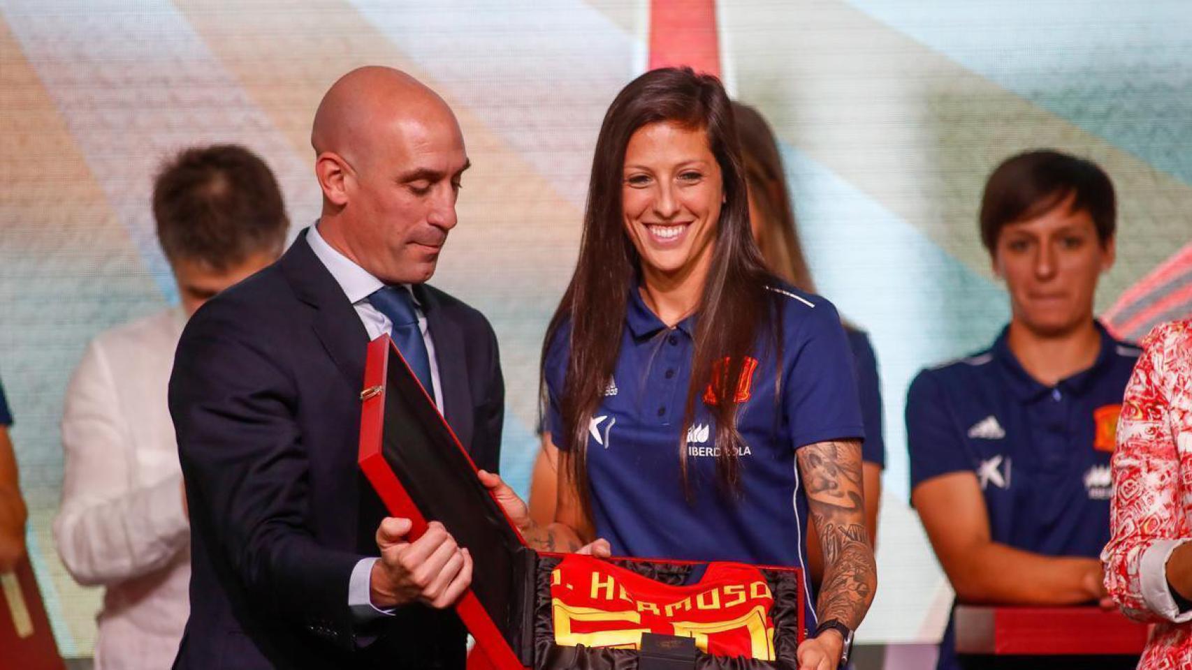 Luis Rubiales, junto a Jenni Hermoso en una imagen de archivo / REDES