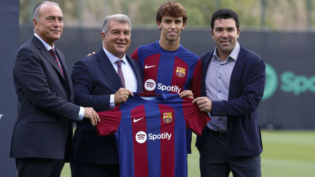 Joao Félix, presentado por Rafa Yuste, Laporta y Deco