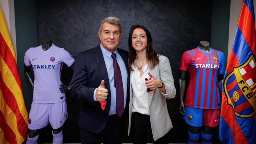 Laporta, tras firmar la renovación de Aitana Bonmatí con el Barça