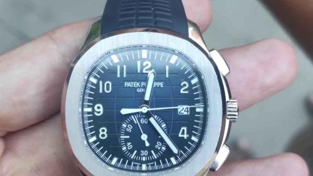 Ropeixen un rellotge de luxe a Barcelona / GUÀRDIA URBANA DE BARCELONA