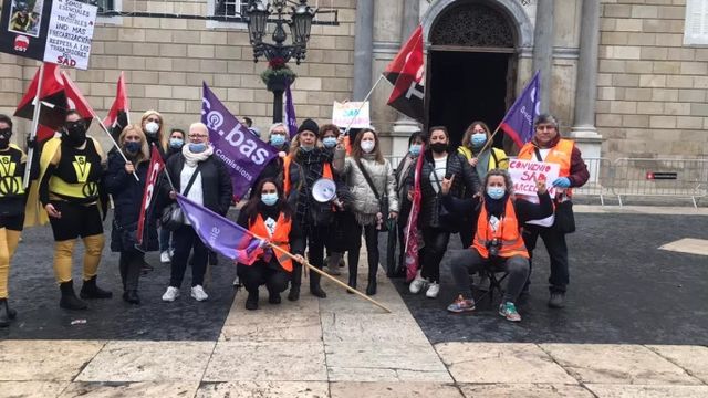 Una manifestación de trabajadoras del SAD de Barcelona de 2021 / TWITTER @COBAS