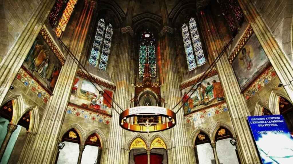 Interior de l'església de Sant Pacià