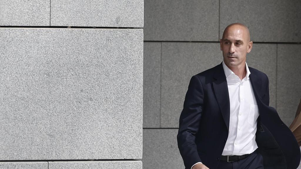 Luis Rubiales, saliendo de las oficinas de la Audiencia Nacional