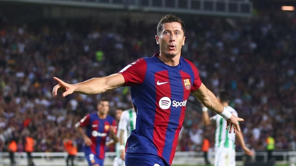 Robert Lewandowski, celebrando el gol marcado contra el Betis