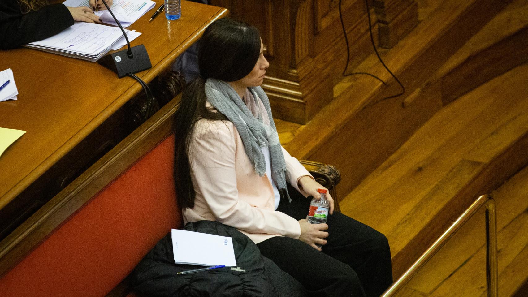 La acusada Rosa Peral sentada en el banquillo durante el juicio en la Audiencia de Barcelona