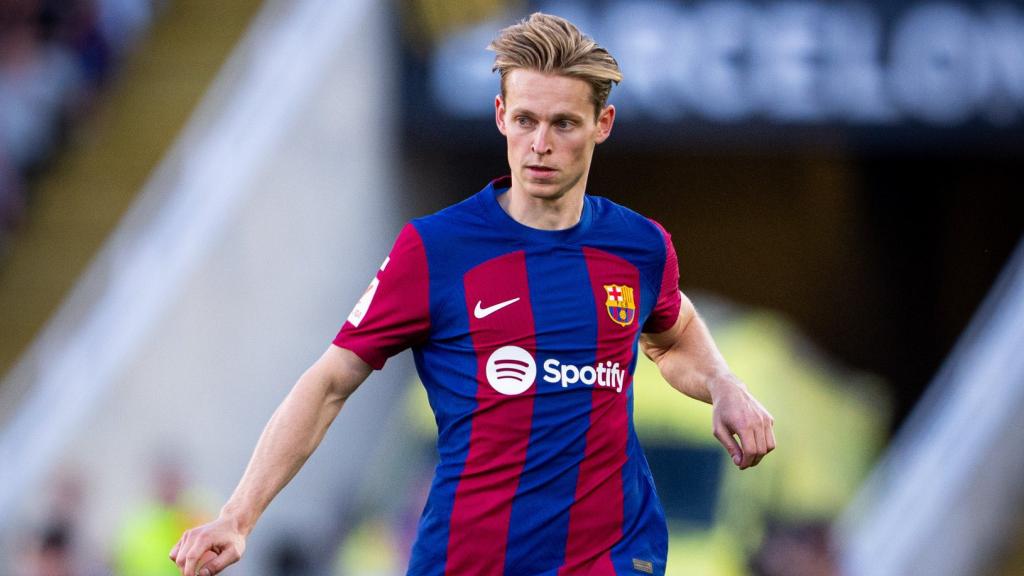 Frenkie de Jong controla el balón en el partido ante el Celta