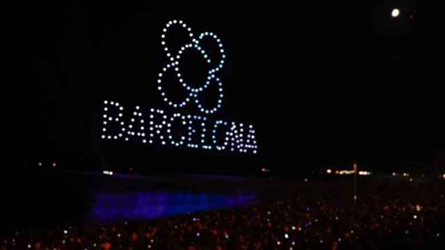 Espectáculo de drones en la playa de la Barceloneta por La Mercè 2023 / LUIS MIGUEL AÑÓN