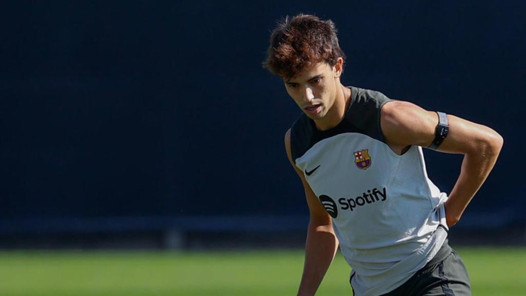 Joao Félix, durante un entrenamiento con el FC Barcelona