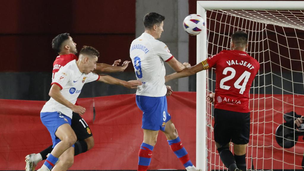 Lewandowski remata de cabeza en Mallorca