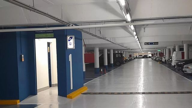 Interior de un parking de B:SM / B:SM