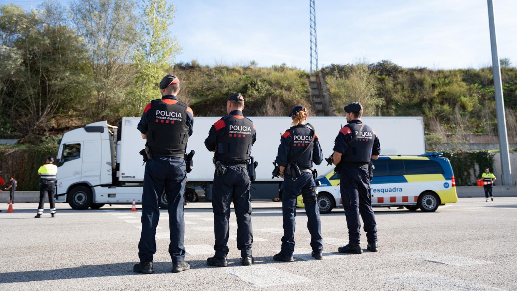 Control de Mossos d'Esquadra en el peaje de Martorell
