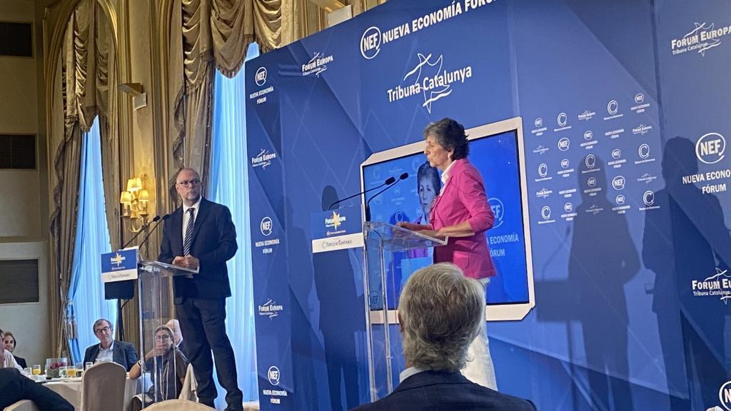 Elda Mata, presidenta de Societat Civil Catalana, en un desayuno de Nueva Economía Forum