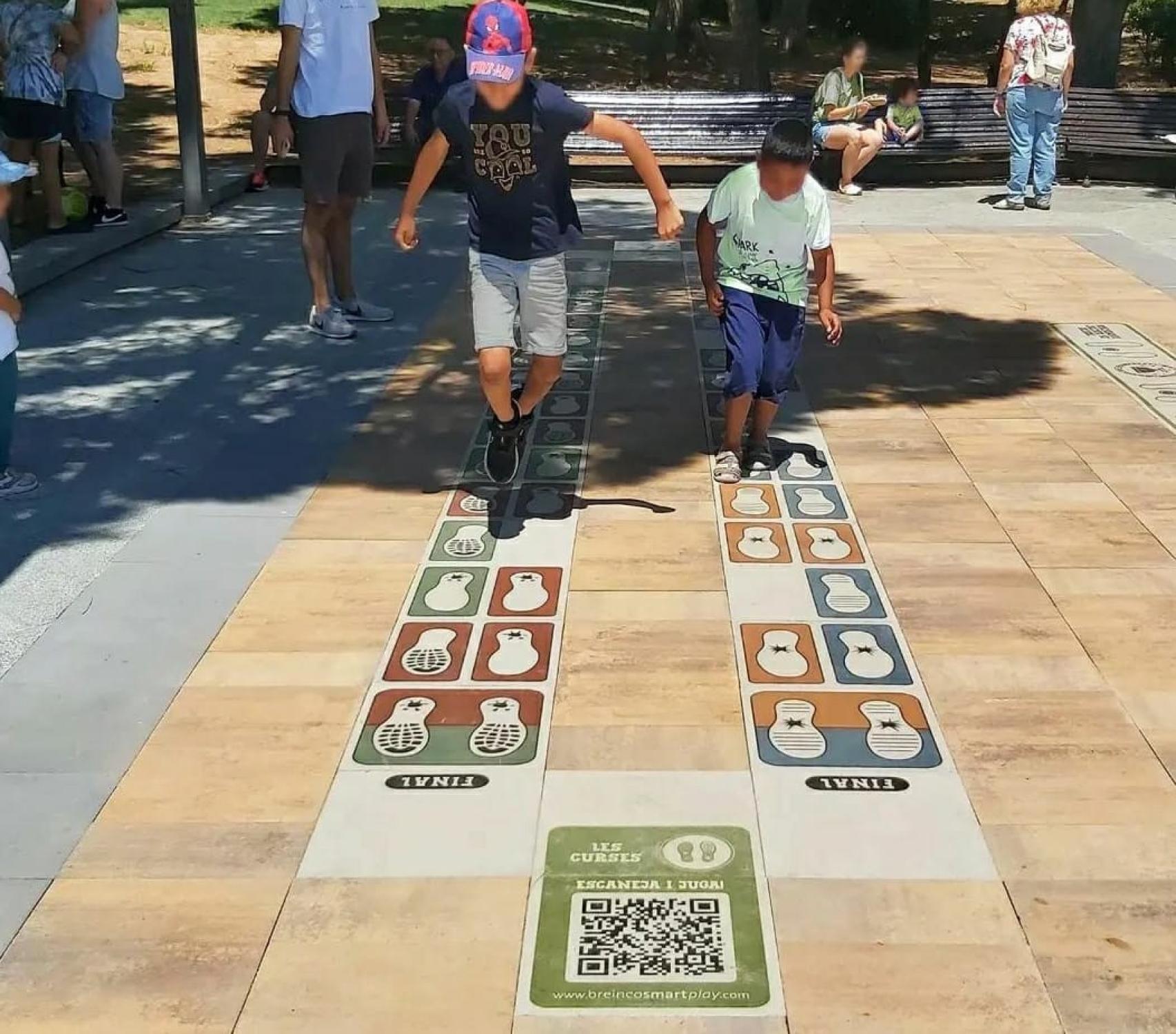 Niños jugando con Urban Enjoy