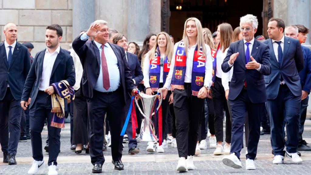 Los dos bandos del Barça Femenino entierran el hacha de guerra
