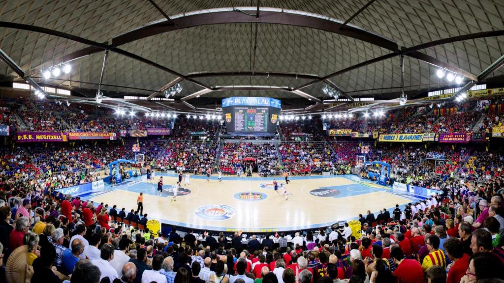 Panorámica de las gradas del Palau Blaugrana