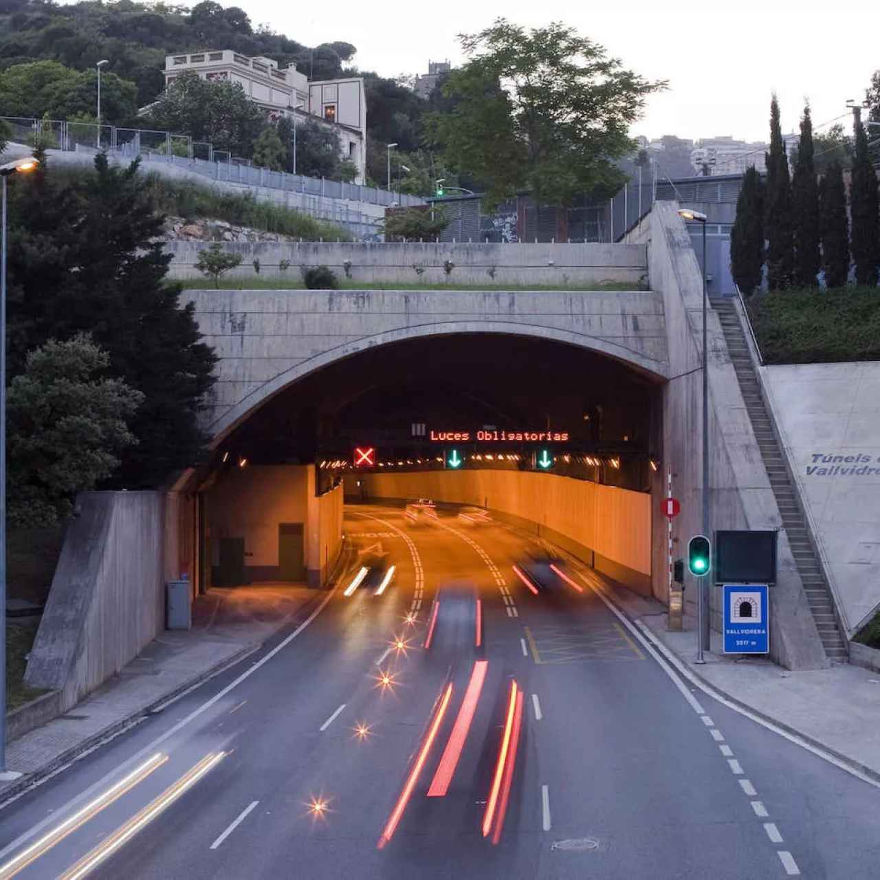 Túnel de Vallvidrera / TÚNELS BARCELONA CADÍ