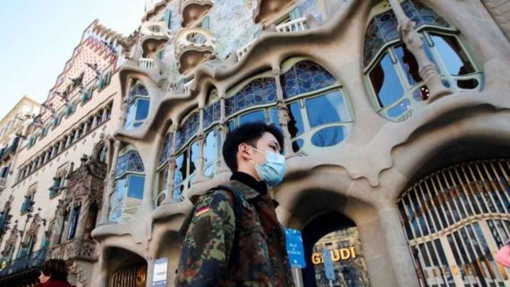 Vista de la Casa Batlló de Barcelona sense cues a l'entrada / EFE - ALEJANDRO GARCÍA