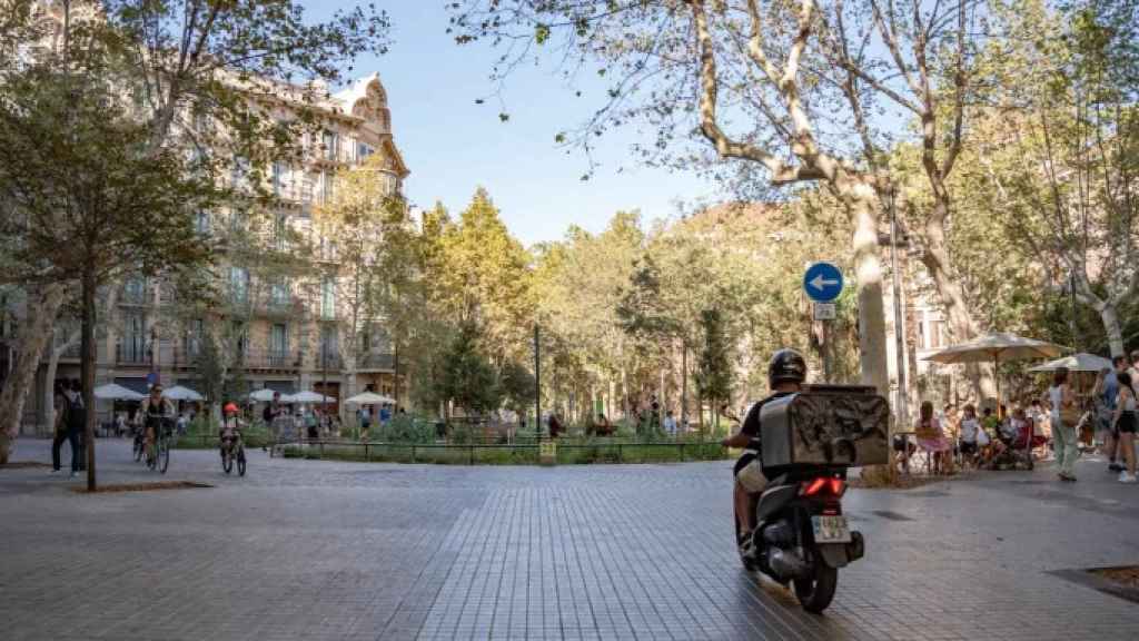 'Superilla' Calle Consell de Cent / LUIS MIGUEL AÑÓN