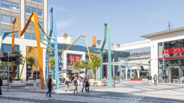 Plaza del centro comercial Glòries de Barcelona / WESTFIELD GLÒRIES