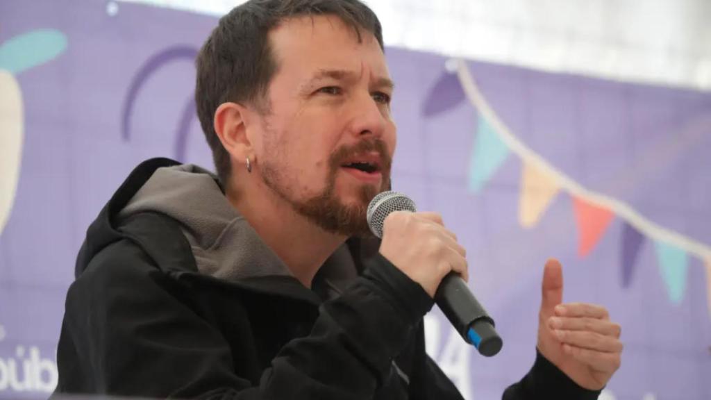 El exlíder de Podemos, Pablo Iglesias, interviene en la inauguración de la Fiesta de la Primavera, acto de precampaña de la formación morada en Zaragoza