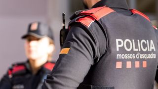 Imagen archivo de dos agentes de los Mossos d'Esquadra