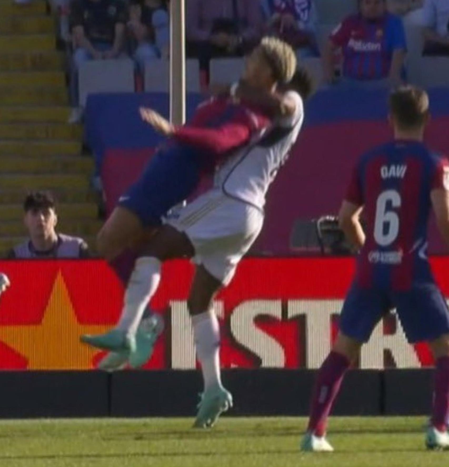 El penalti de Aurélien Tchouameni a Ronald Araujo que no ha señalado el árbitro