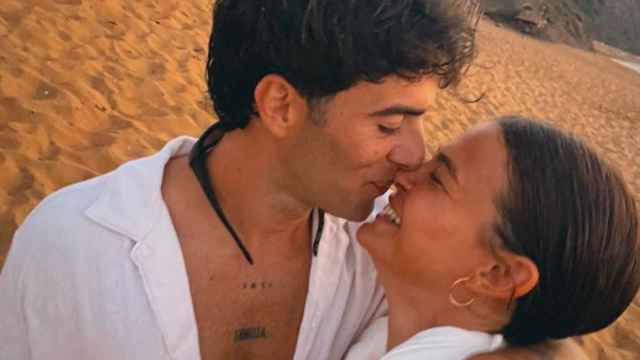 Laura Escanes y Álvaro de Luna