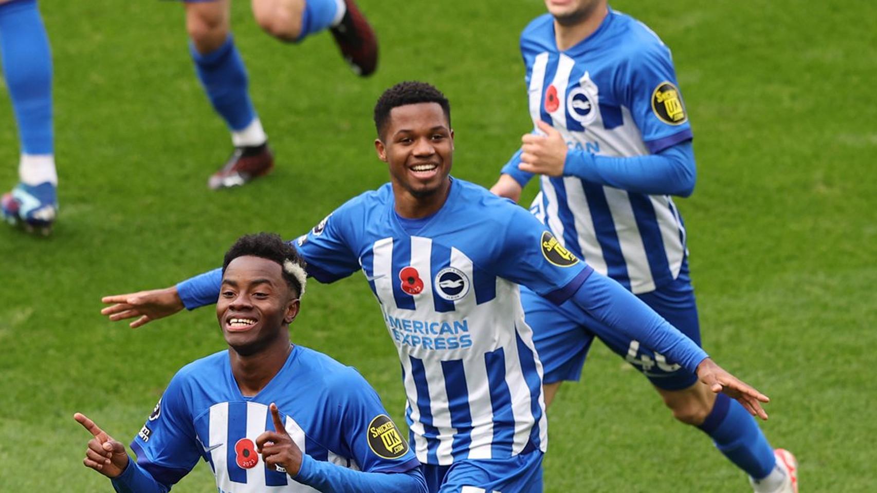 Ansu Fati festeja una victoria del Brighton en la Premier League