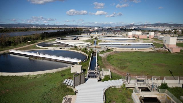 Planta de agua regenerada de Aigües de Barcelona en El Prat