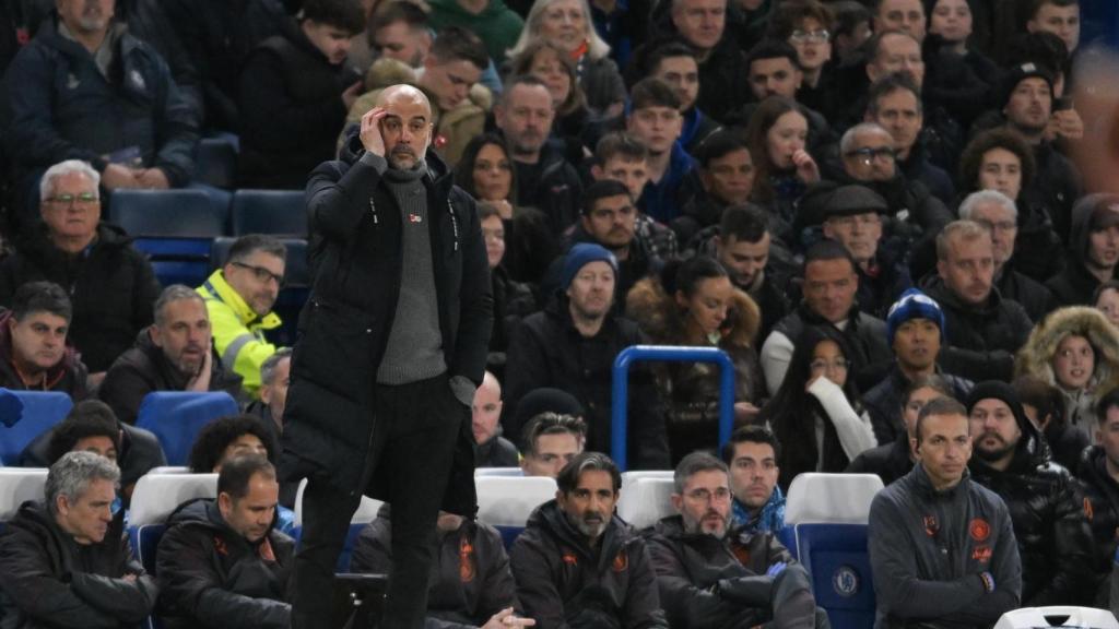 Pep Guardiola, durante un partido del Manchester City en Stamford Bridge