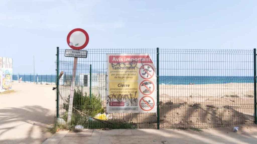 La platja contaminada de Sant Adrià