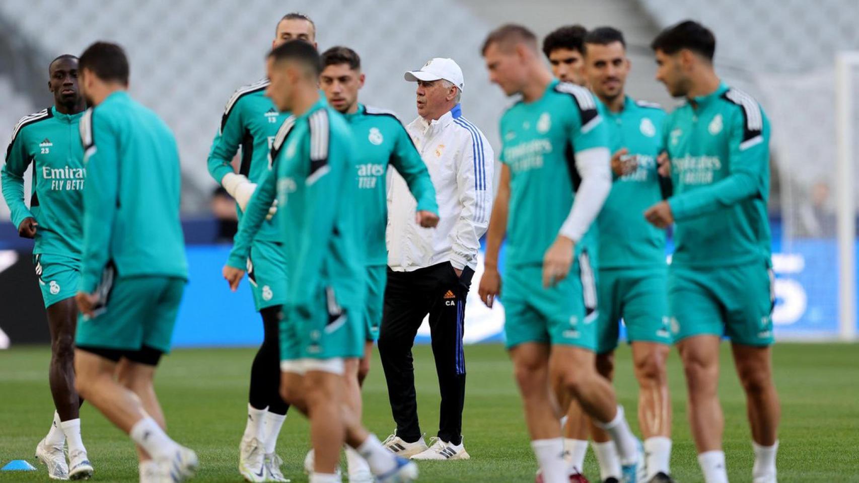 Carlo Ancelotti, durante un entrenamiento del Real Madrid