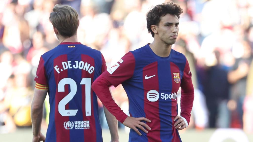 Frenkie de Jong y Joao Félix, cabizbajos