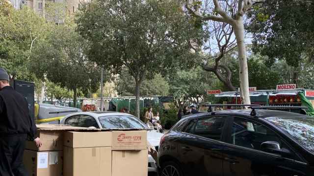 'Clochards' en el mercado navideño de la Sagrada Família