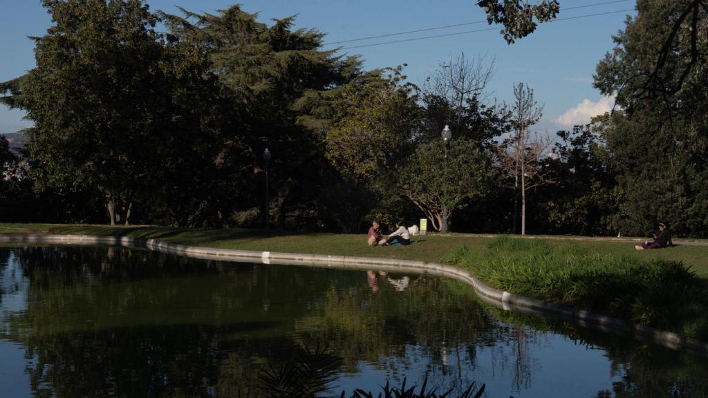 Las restricciones limitan el llenado total o parcial de fuentes ornamentales o lagos artificiales