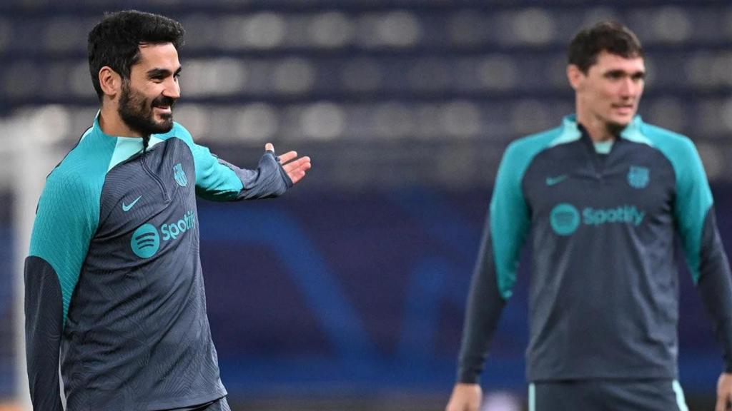 Ilkay Gundogan, junto a Christensen, en un entrenamiento del Barça