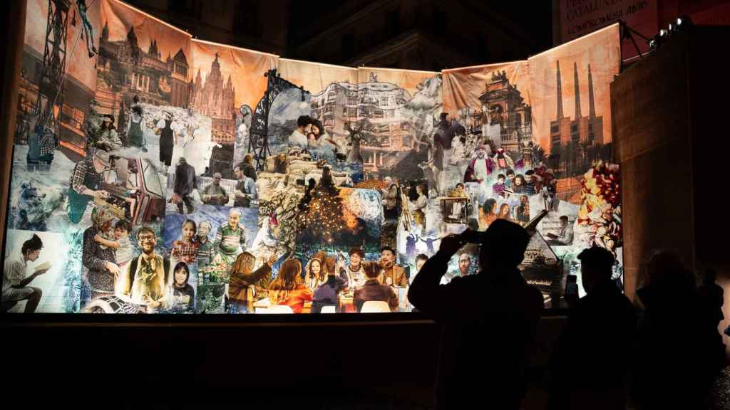 Plaça Sant Jaume nadalenca i pessebre de Barcelona el 2023