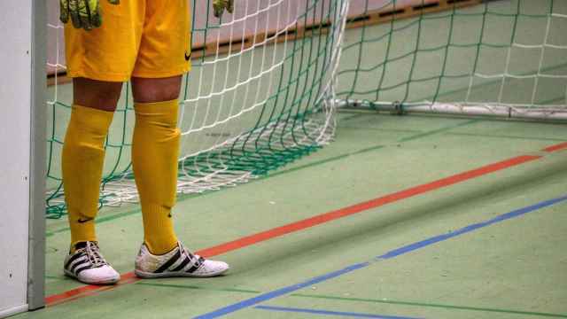 Imagen archivo de una portería de una pista de fútbol sala