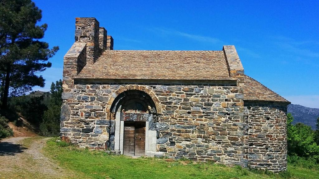 Iglesia de San Miguel de Colera