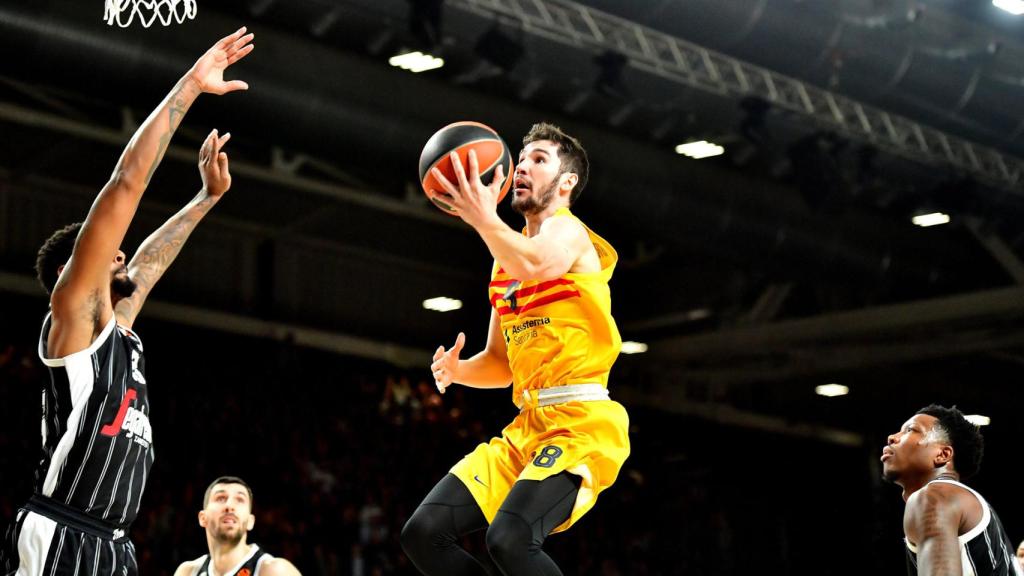 La brutal canasta de Darío Brizuela contra el Virtus en la Euroliga