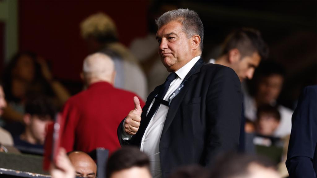 Joan Laporta, en el palco antes de un partido del Barça
