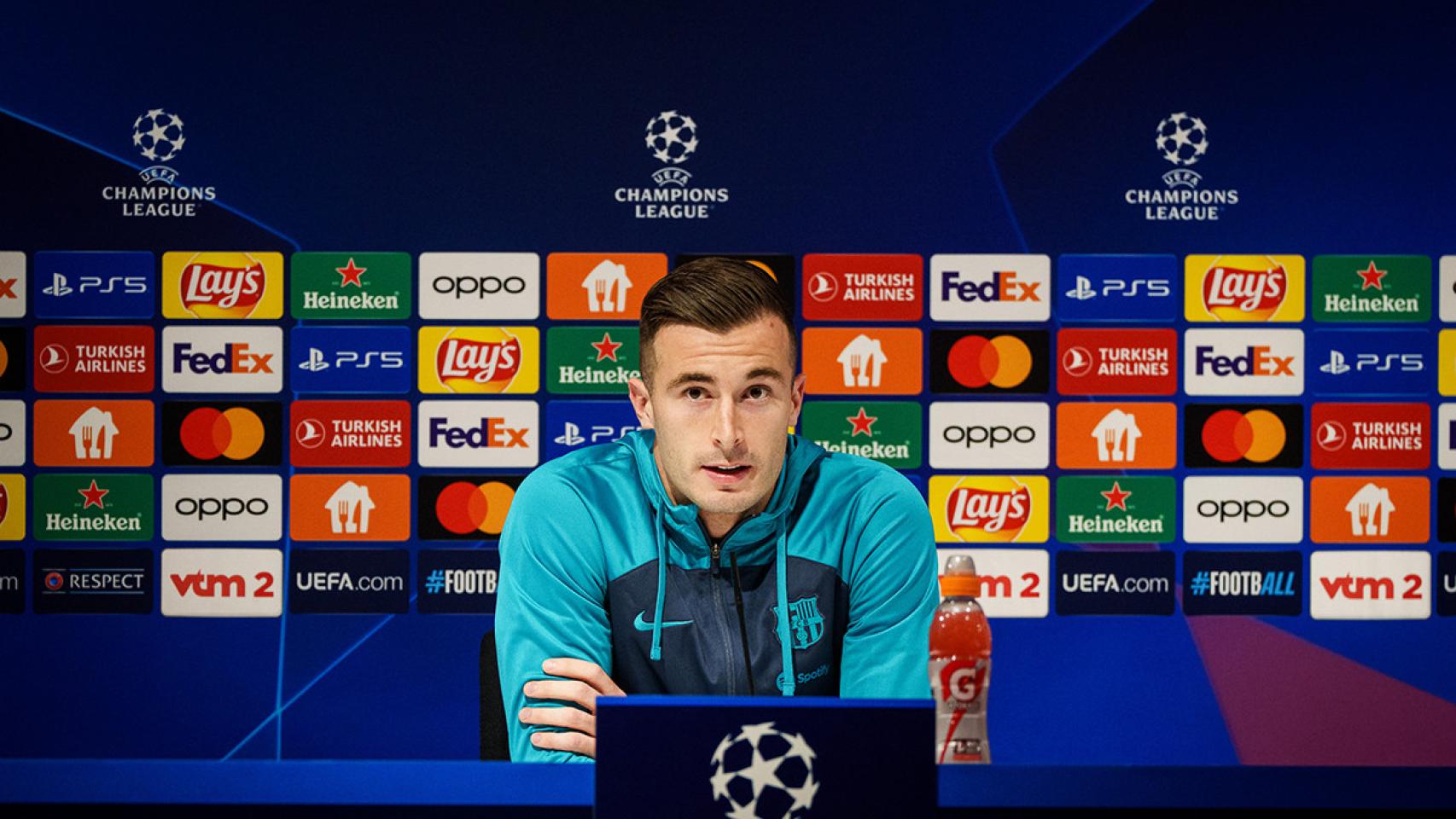 Iñaki Peña, durante la rueda de prensa previa al Amberes-Barça
