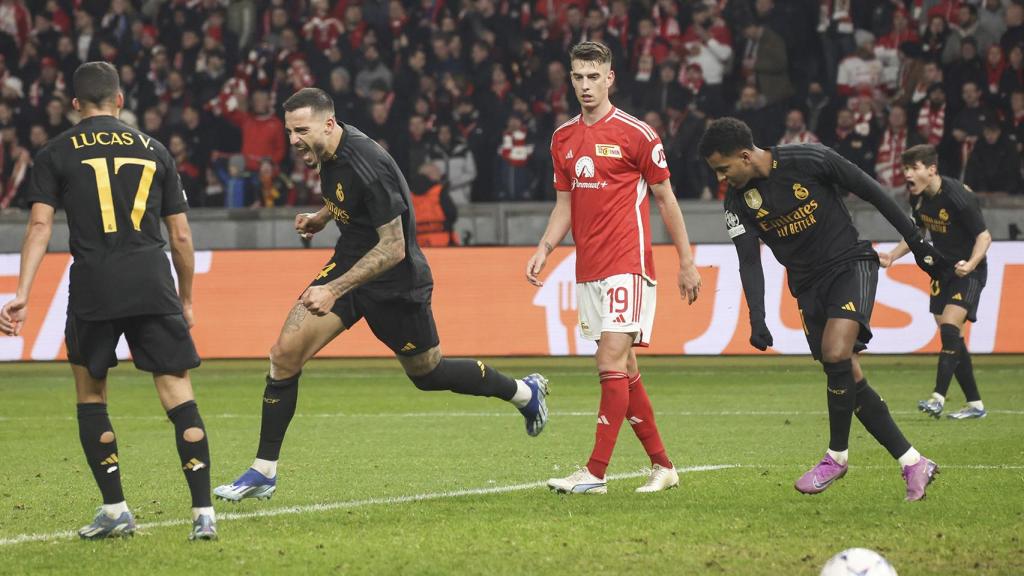 Joselu festeja su gol anotado contra el Unión Berlín en la Champions