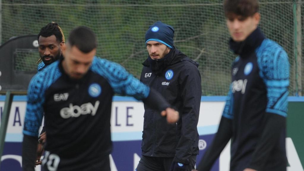 Kvaratskhelia, durante un entrenamiento con el Nápoles