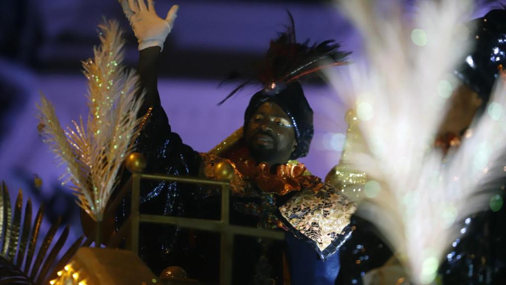 Rey Baltasar en una cabalgata de Reyes