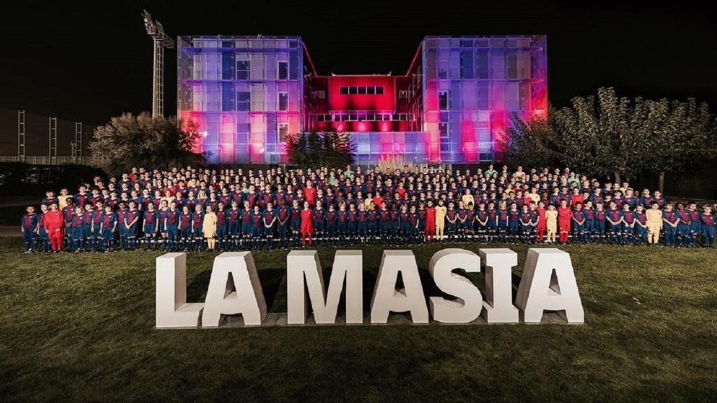Una foto de archivo de los jugadores que forman parte de la Masía del Barça